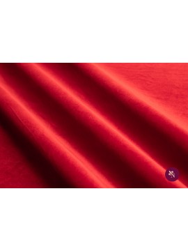Catifea roșie elastică