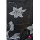 Brocart negru cu flori de crin gri