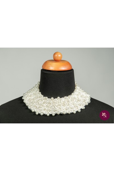 Guler ivoire cu perle și mărgeluțe