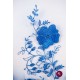 Dantelă albastră cu flori aplicate