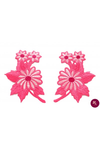 Aplicație cu flori roz bombon termoadezivă